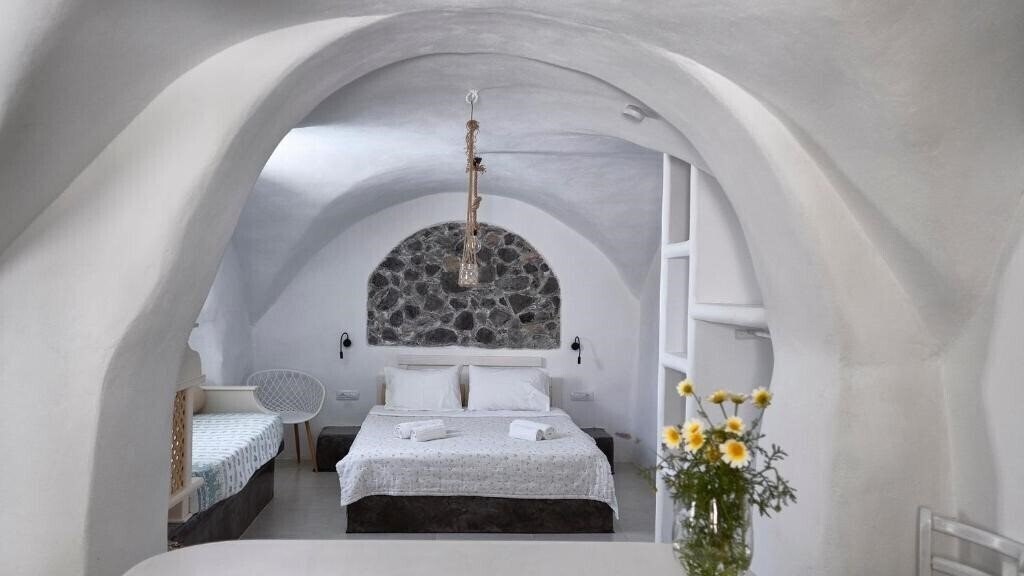 Отель Mythos Traditional Stonehouse 3*