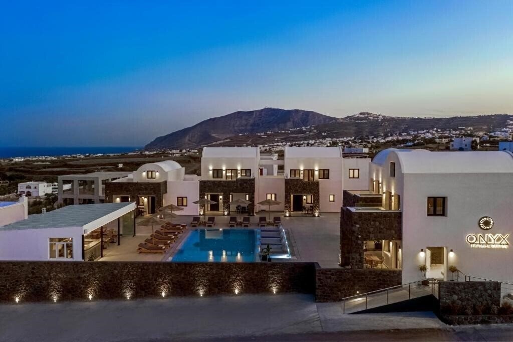 Отель Onyx Hotel & Suites 3*