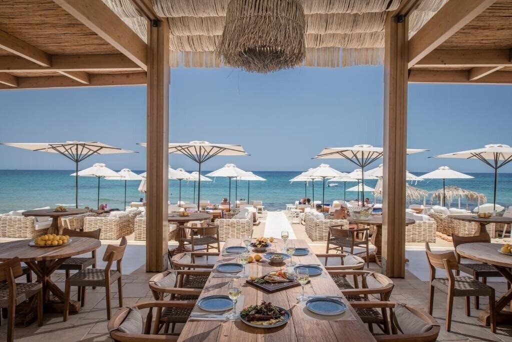 Готель Parthenis Beach Suites by The Sea 3*