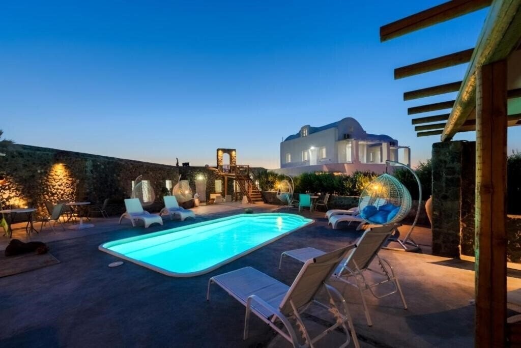 Готель Sakas Residences 3*