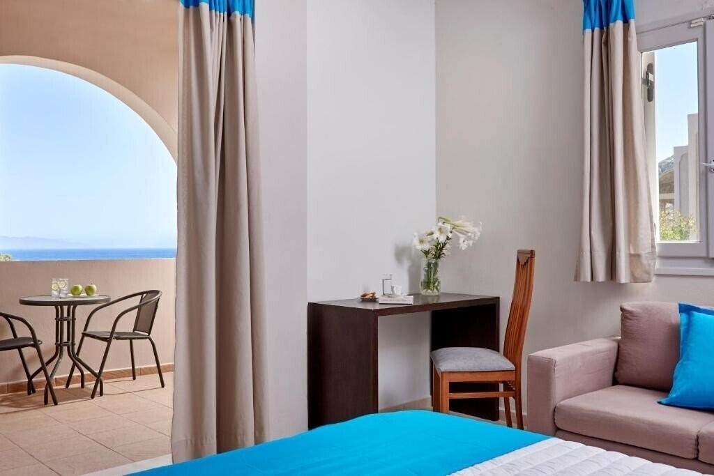 Фото Terra Blue Hotel 3*