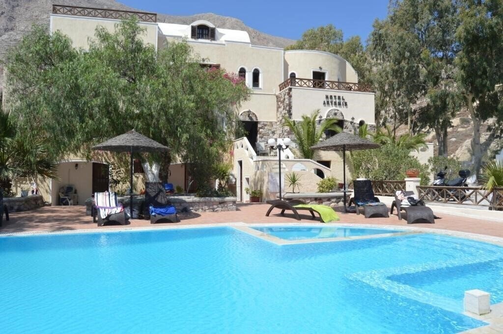 Отель Theartemis Perissa Hotel 3*