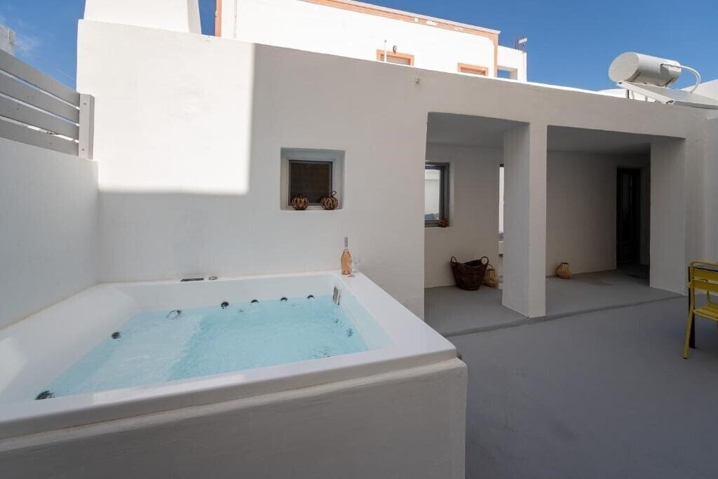 Изображение Tholos Villa Oia Santorini 3*