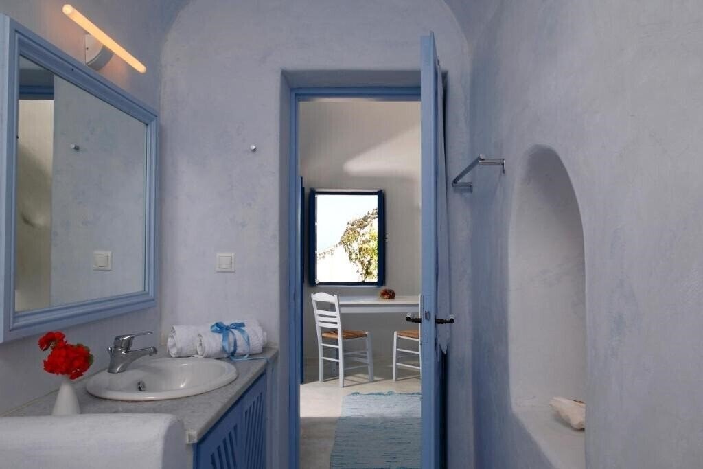 Готель Aghios Artemios Traditional Houses 3*