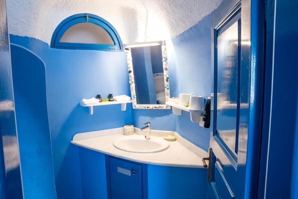 Фотографія Joy House 3*