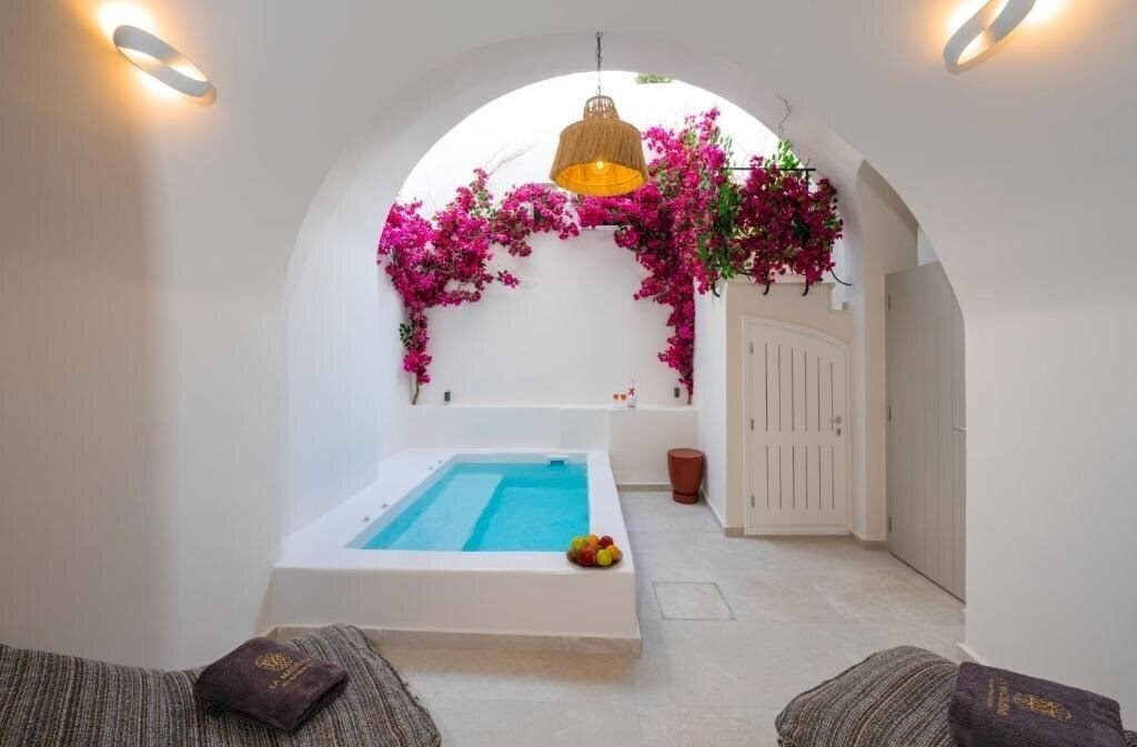 Зображення La Madeleine Oia Boutique 4*