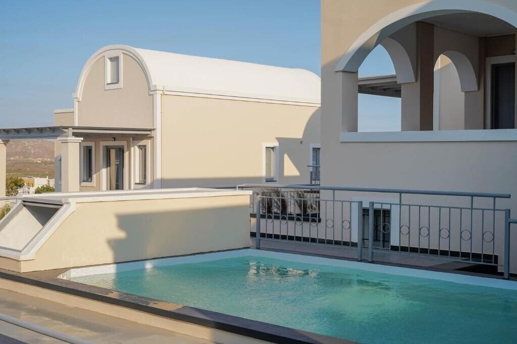Отель The Noverian Bios Caldera Sunset Suites 5*