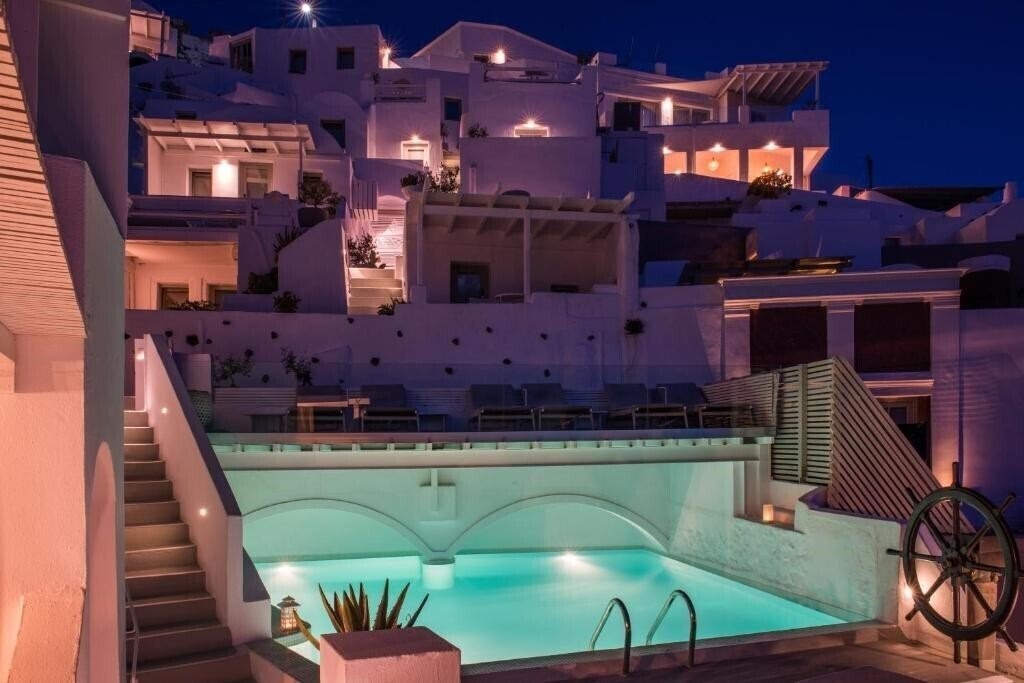 Зображення On The Rocks Hotel 4*
