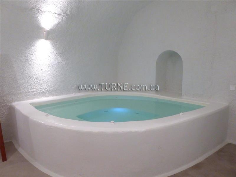 Фото On The Rocks Hotel 4*