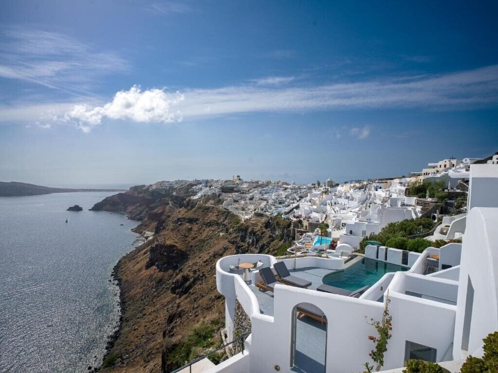 Отель Ikies Traditional Houses 4*
