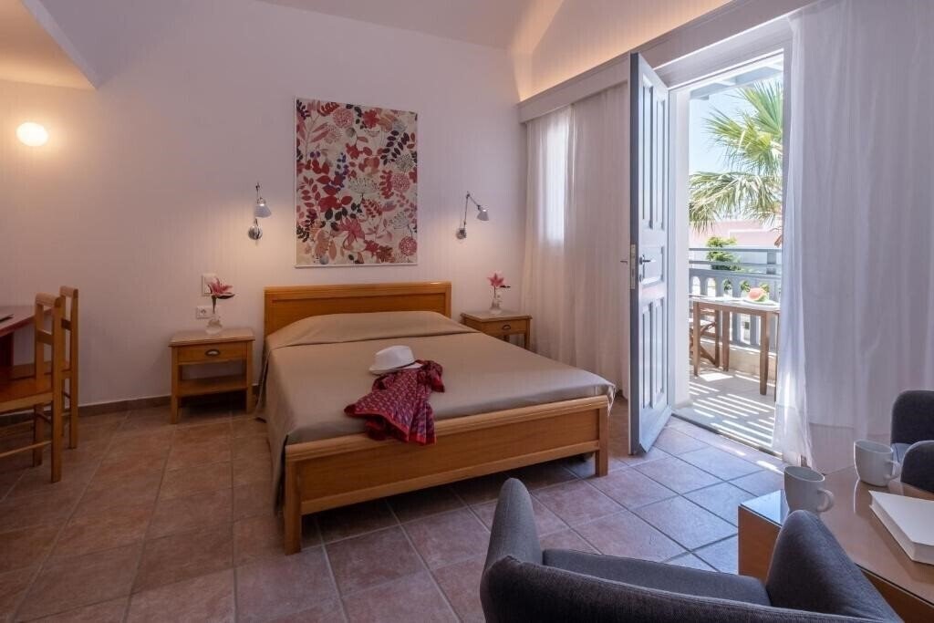 Фото Rose Bay 4*