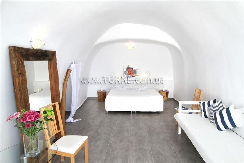 Готель VIP Suites Oia 3*