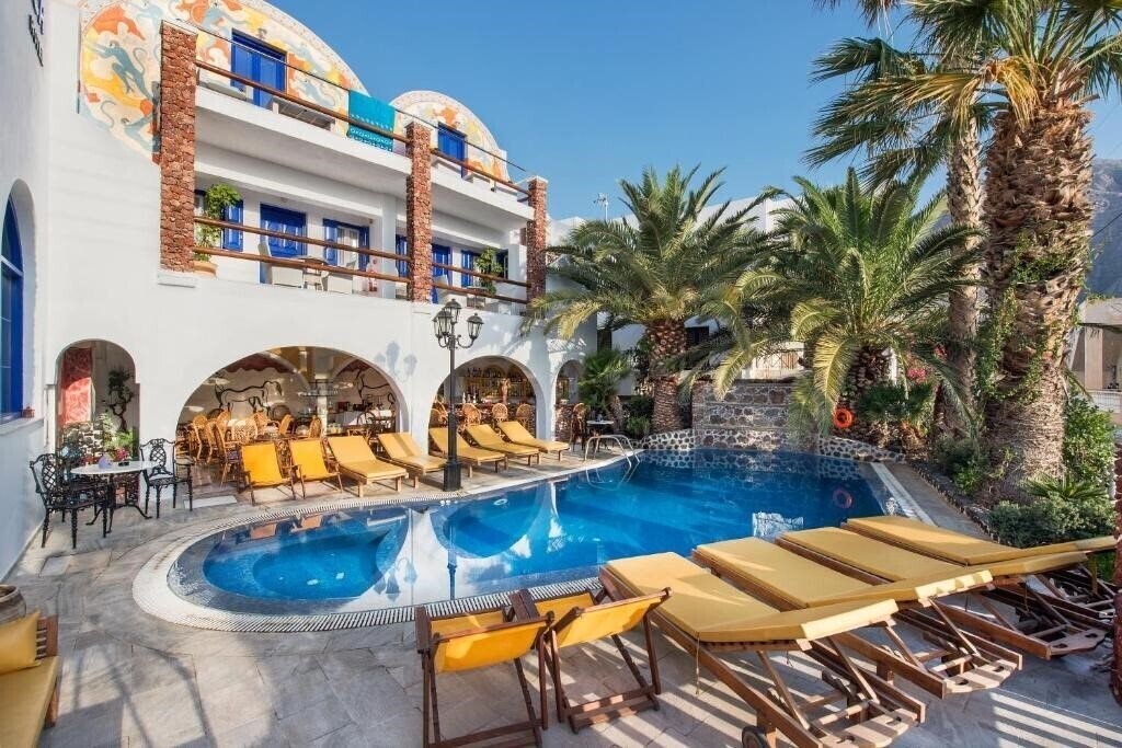 Готель Hotel Black Sandy Beach 3*