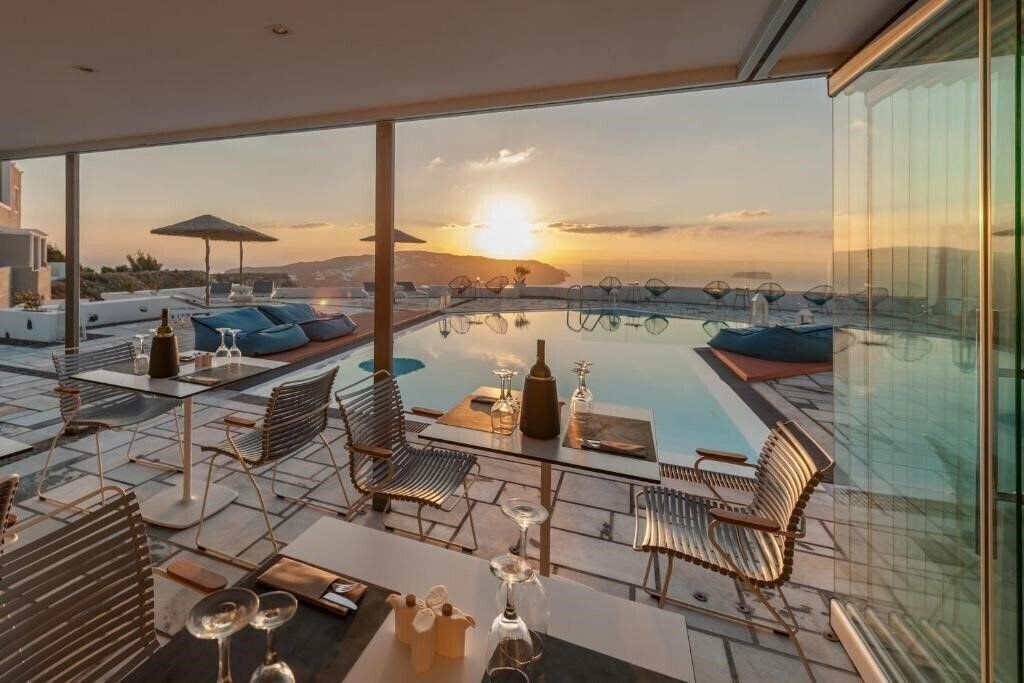 Картинка Caldera's Dolphin Suites 4*