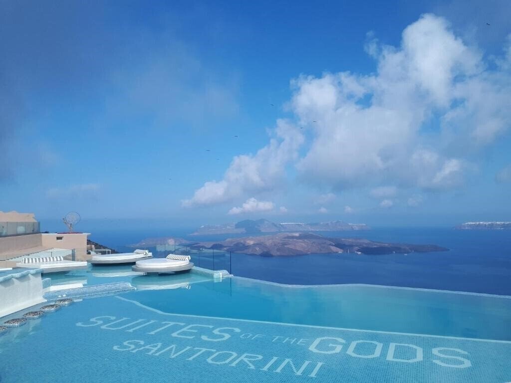 Изображение Suites Of The Gods Hotel 4*