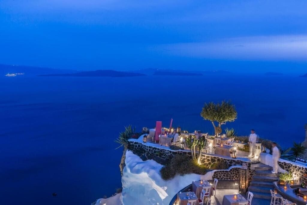 Отель Andronis Luxury Suites 5*
