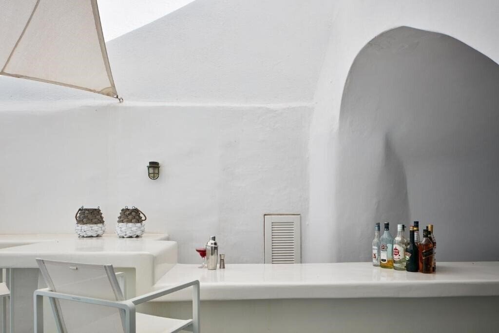 Фотография Cliff Side Suites 4*