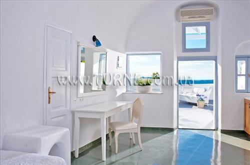 Готель Cliff Side Suites 4*