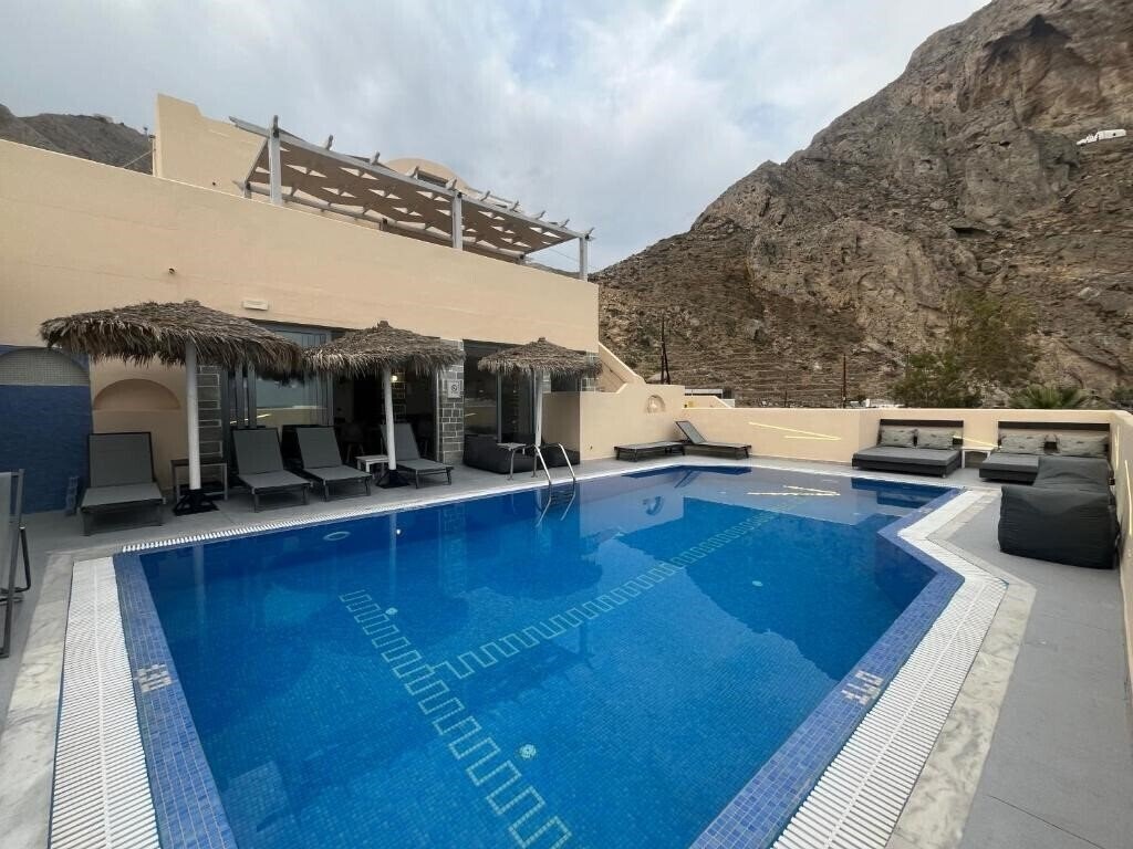 Отель Lucia Villas 2*