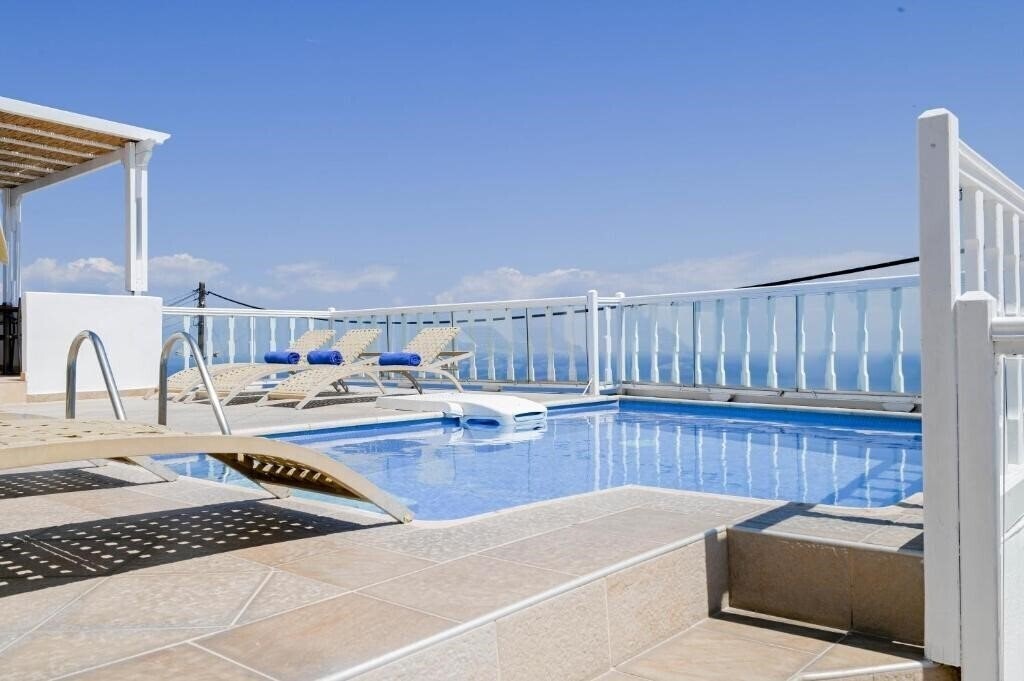 Фото Amerisa Suites 3*