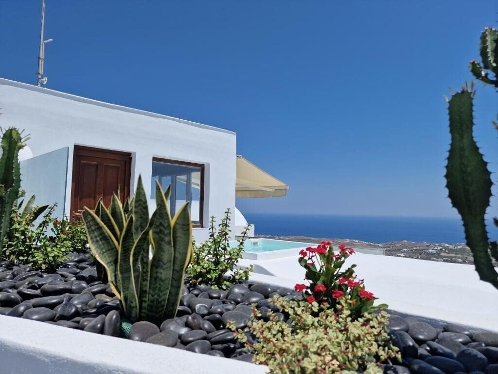 Готель Amerisa Suites 3*