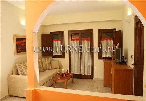 Отель Amerisa Suites 3*