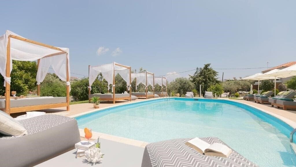 Отель Skiathos Avaton Hotel 4*