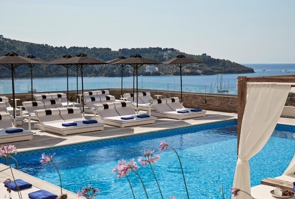 Готель Skiathos Luxury Living 4*