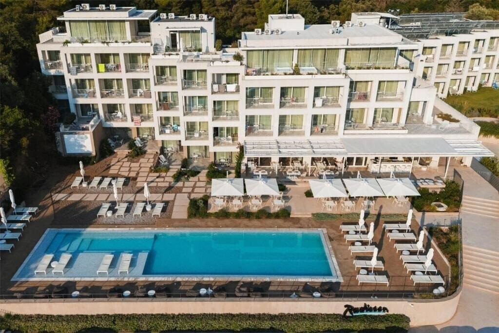 Отель Radisson Resort Plaza Skiathos 4*