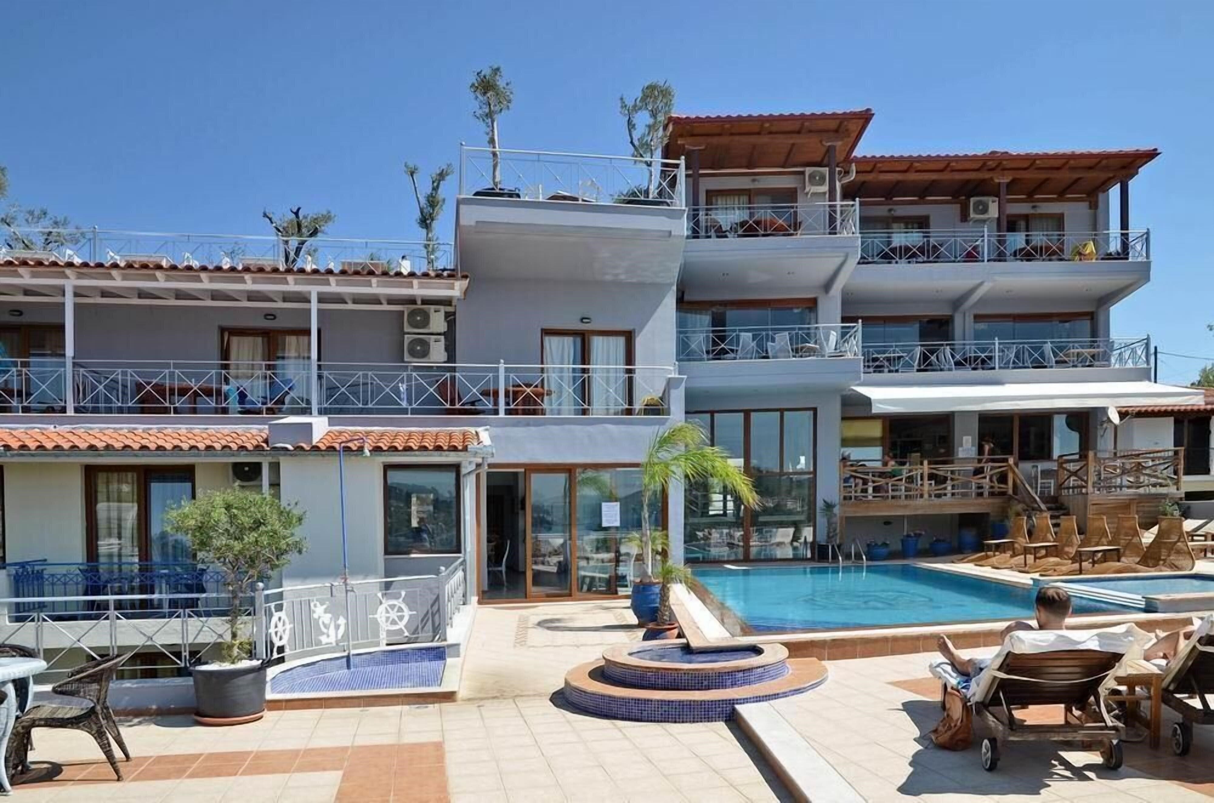 Отель Aria Hotel 3*