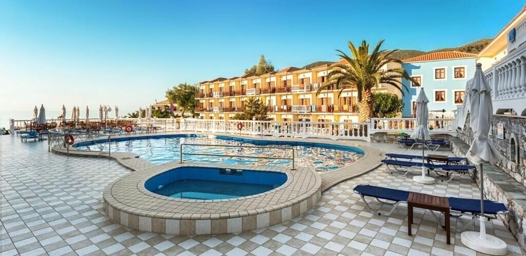 Отель Aeolos Hotel 4*