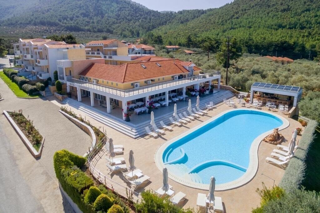 Отель Louloudis Boutique Hotel & SPA 3*