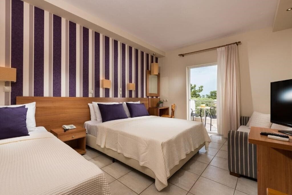 Фото Louloudis Boutique Hotel & SPA 3*