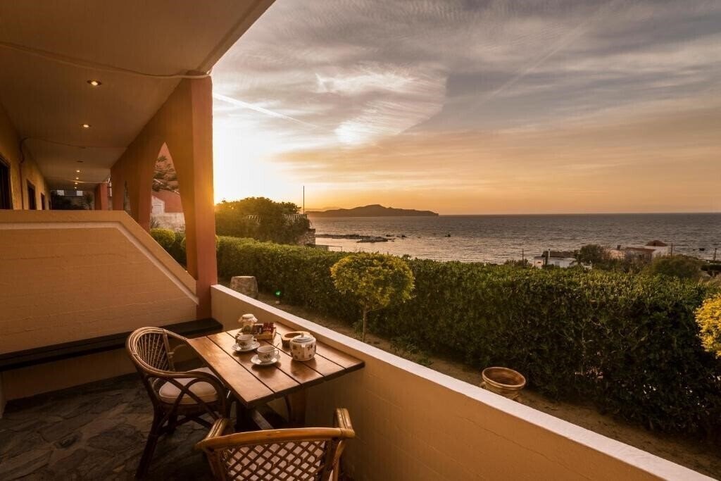 Отель Villa Georgia Apartments 3*