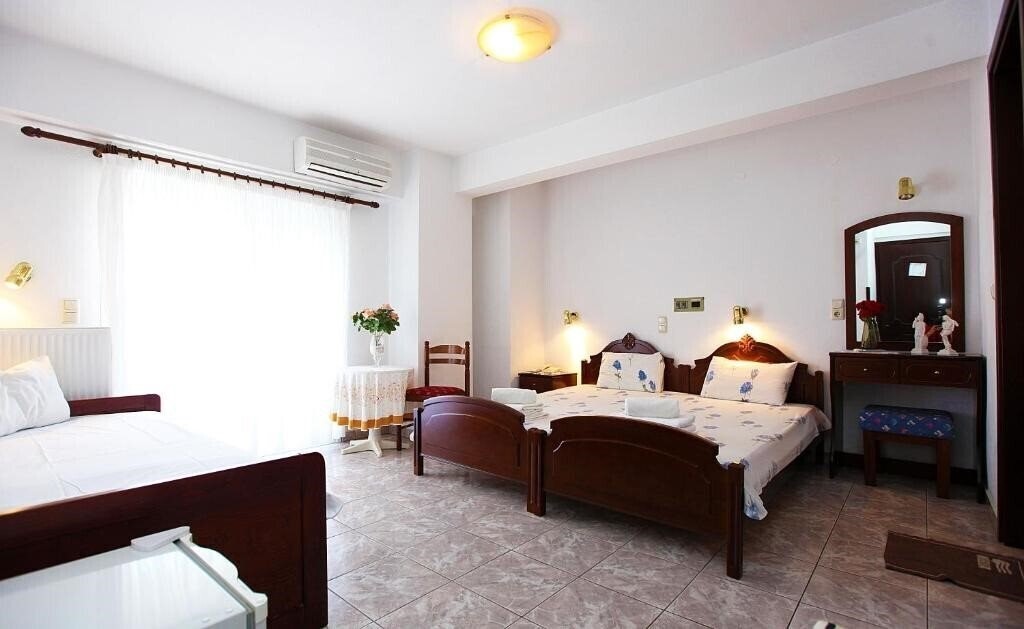 Фото Fourkos Hotel 2*