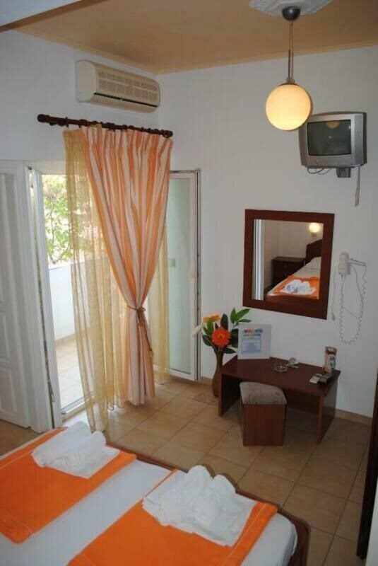 Фото Pefkari Beach Albatros Studios 2*