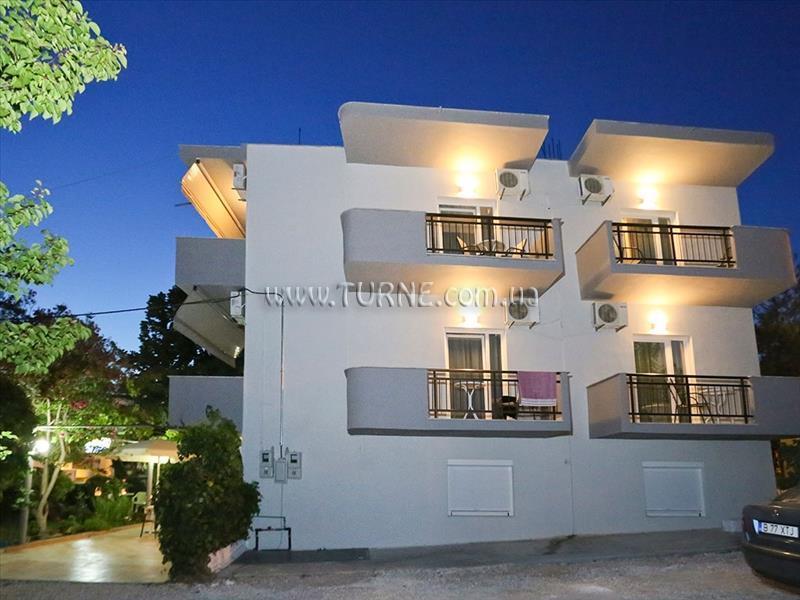 Отель Potos Sun Studios 2*