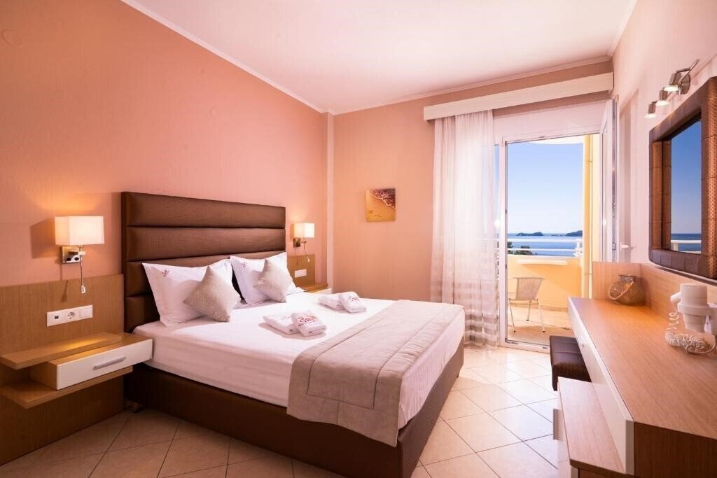 Фото Sunny Hotel 2 Stars (C) 2*