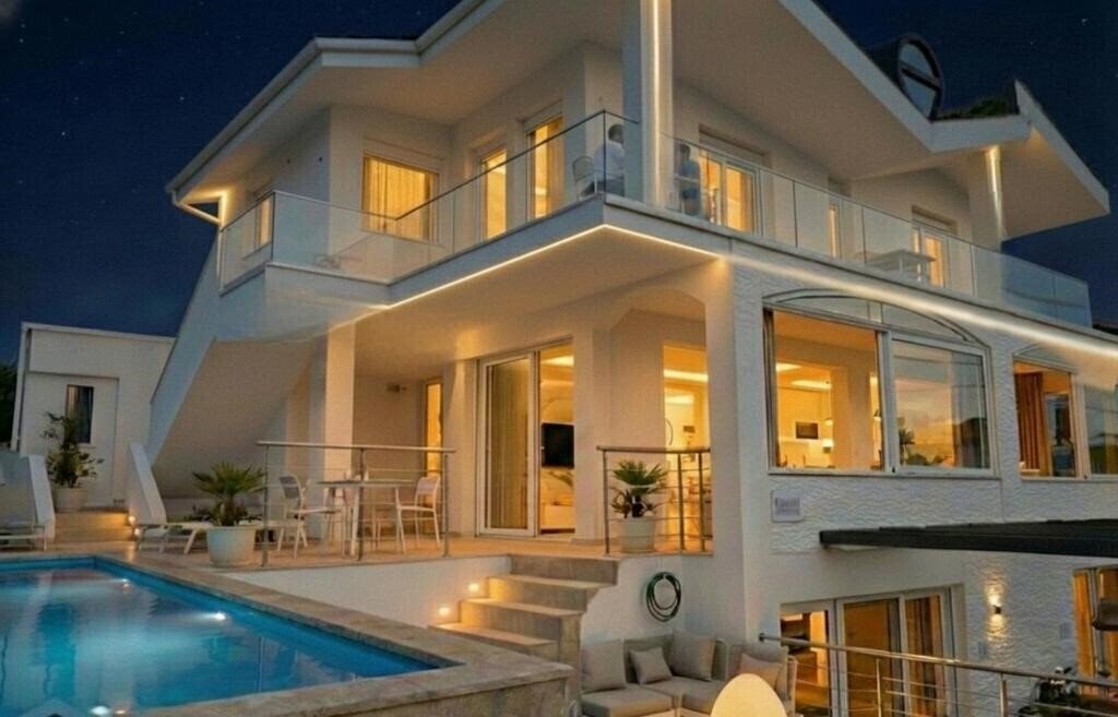 Готель Kapahi Villa Lux Appartments 3*