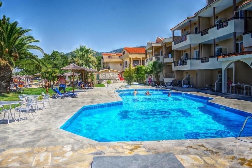 Готель Rachoni Bay Hotel 3*
