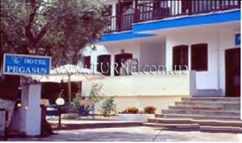 Готель Pegasus Hotel 3*