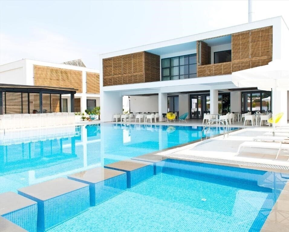 Готель The Oak Hotel 4*