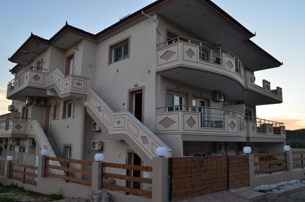 Отель Grand Villas 3*