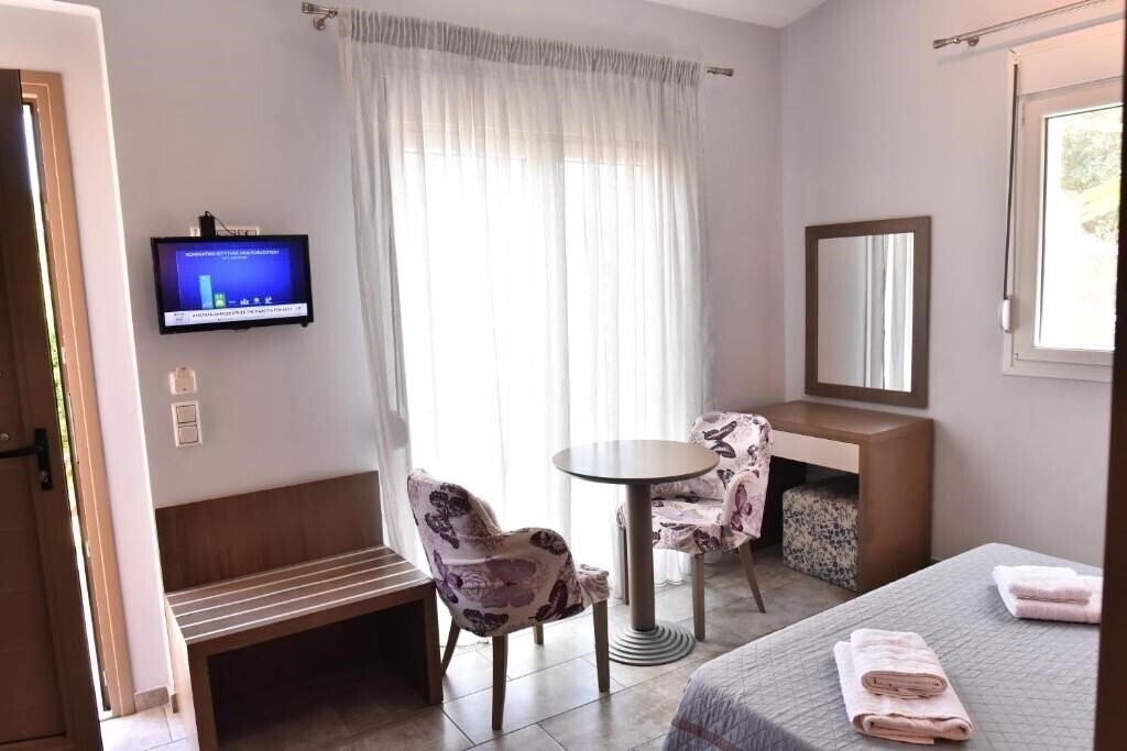 Фото Thalassa Apartments апартаменты