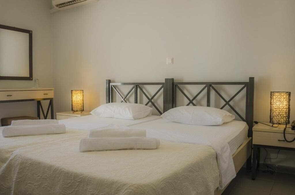 Картинка Dionysos 3*