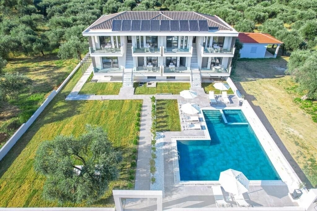 Фотографія Olia Thassos Luxury Apartments 3*