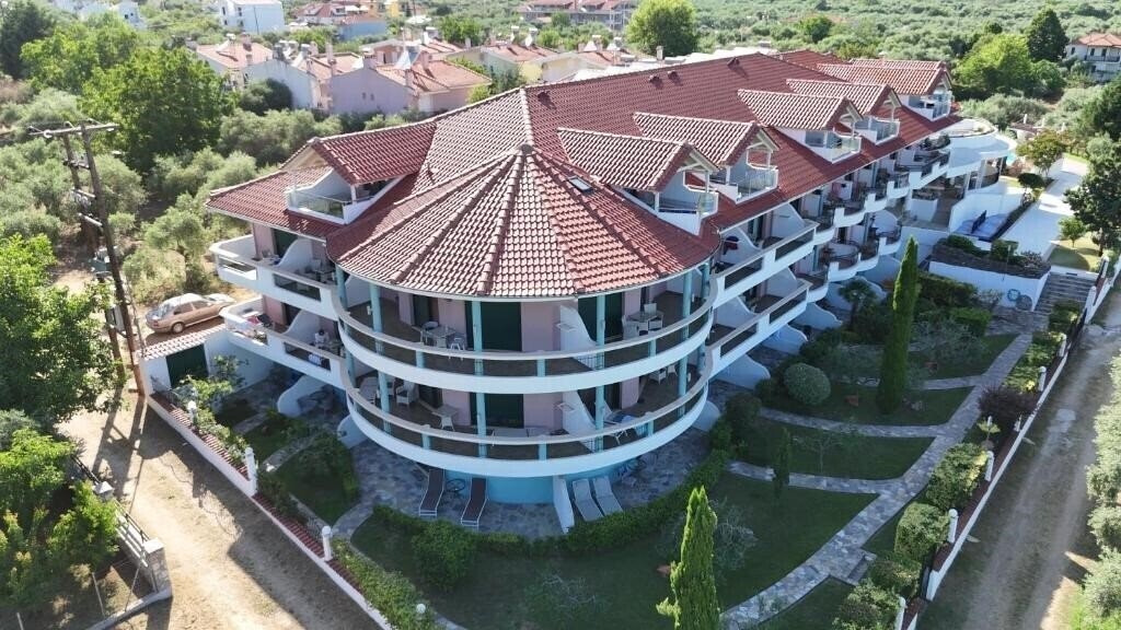 Готель Ocean Beach Hotel 4*