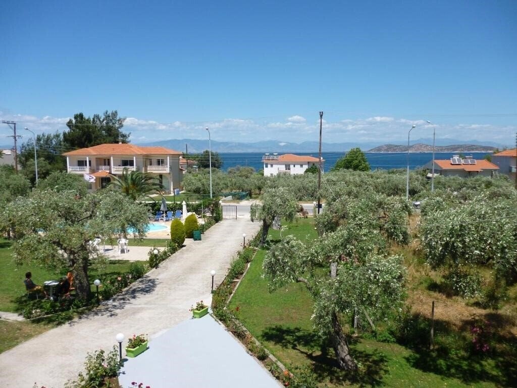 Фото Christa Hotel 3*
