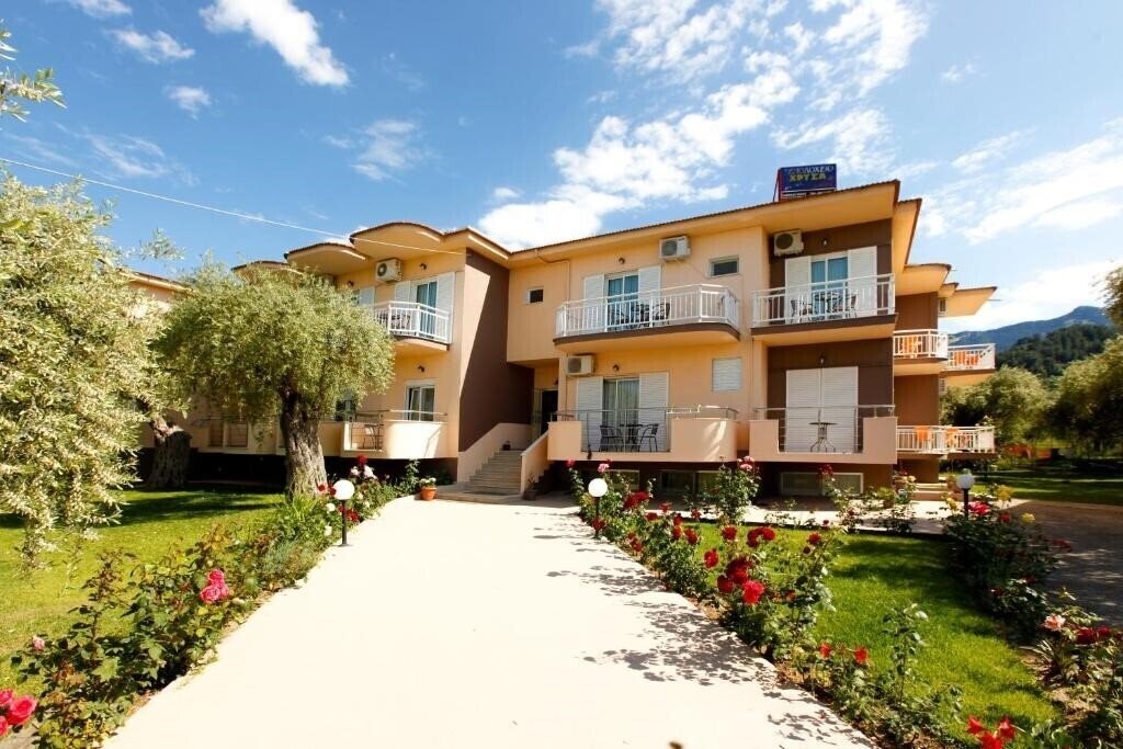 Отель Christa Hotel 3*