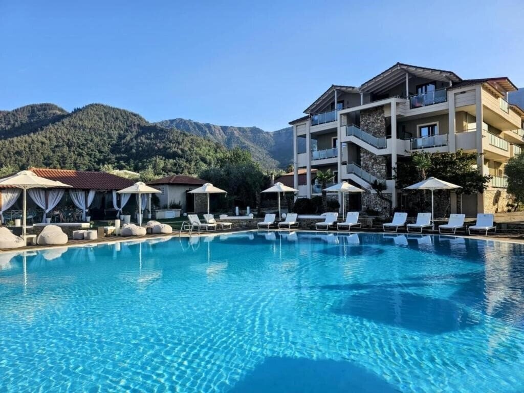 Готель Korina Hotel 3*